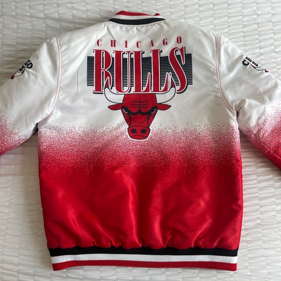 NBA Chicago Bulls Bomber Varsity Jacket - Picture 2 of 14